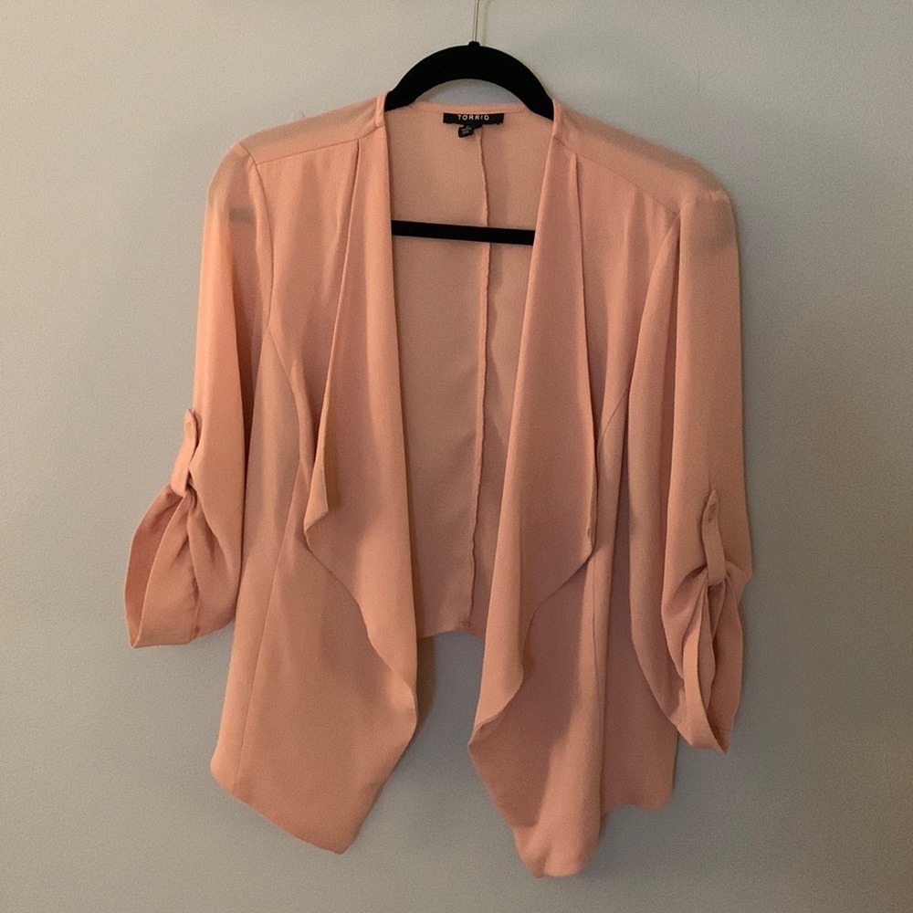 TORRID size 0 pink open crepe blazer